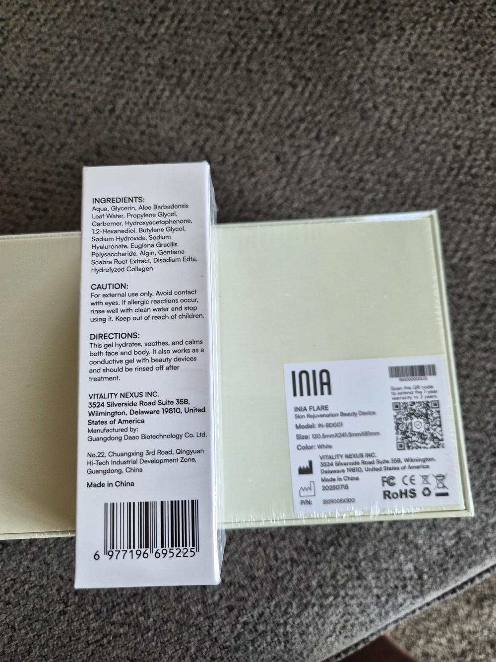 Flare INIA Skin Rejuvenation Beauty Device With Hydrating Gel -NEW - Picture 2 of 3